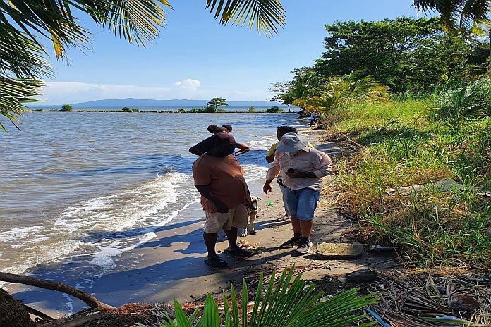 Caribbean News Global cuban_belize1 Cuban coastal experts making headway in Belize field assessment    